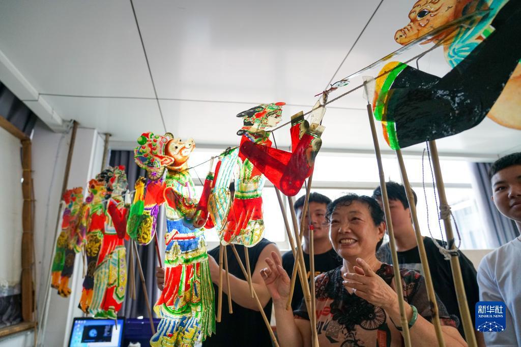 银河炸金花官网